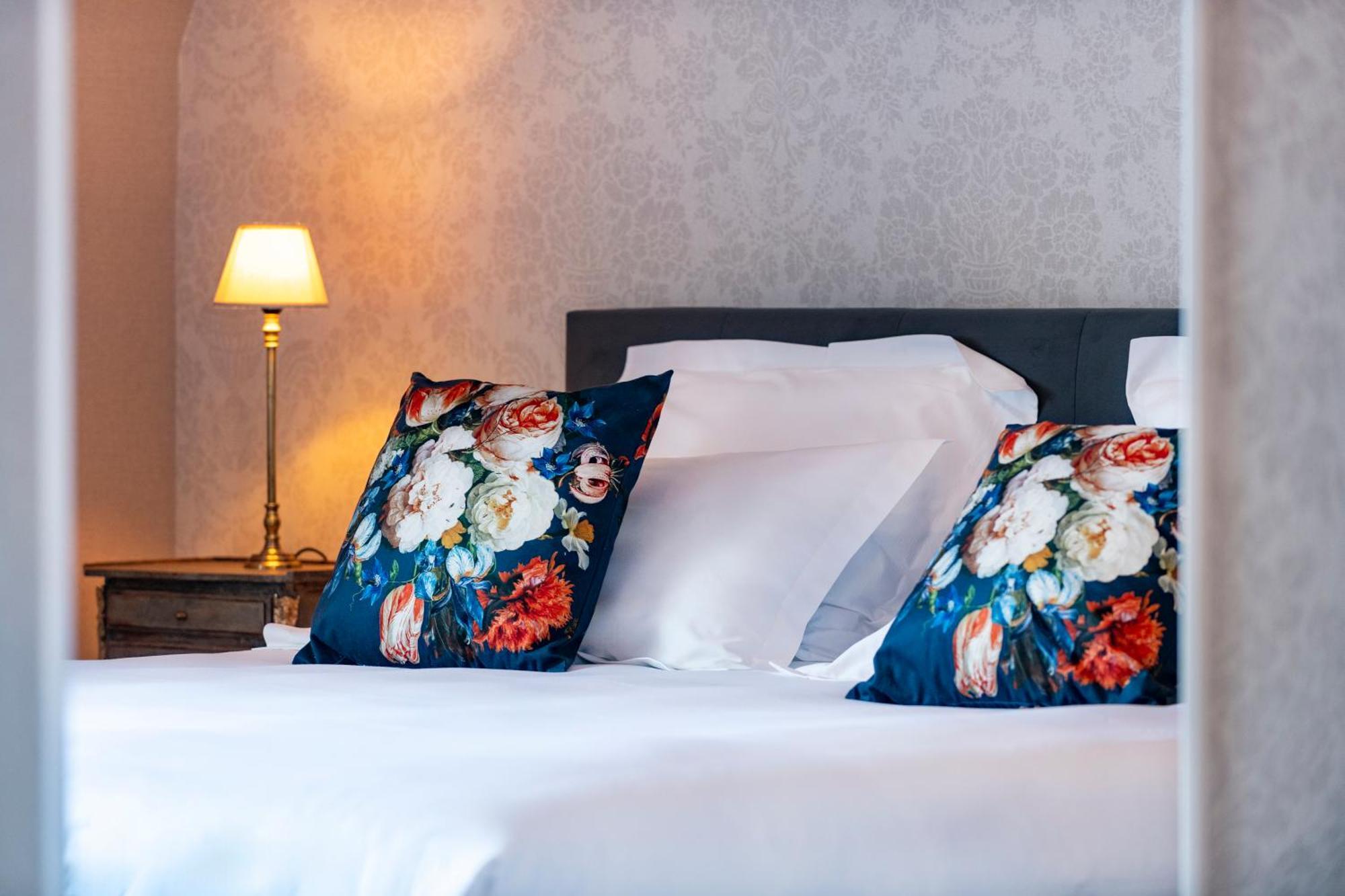 Hotel De La Poste 阿瓦隆 外观 照片