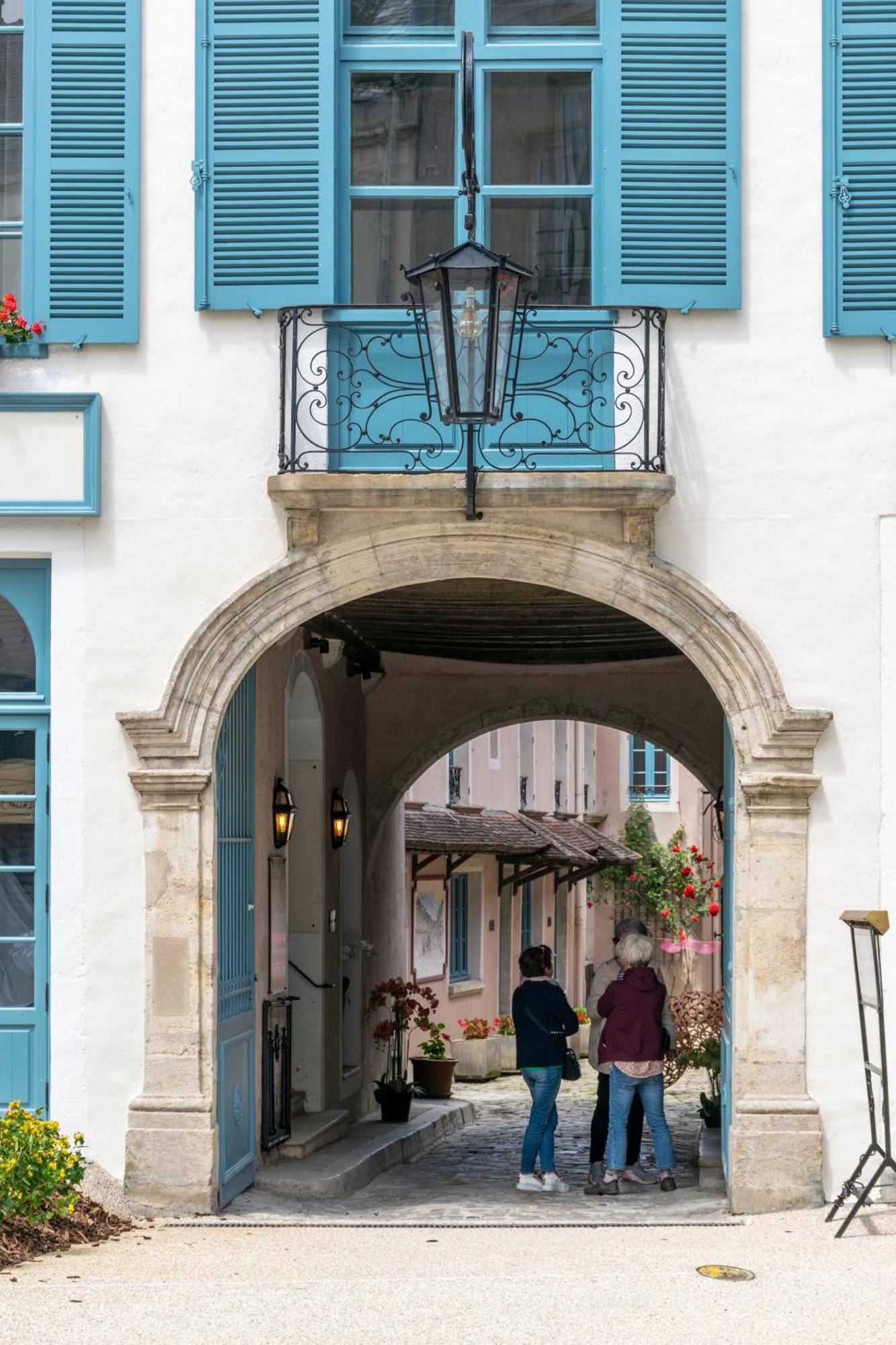 Hotel De La Poste 阿瓦隆 外观 照片