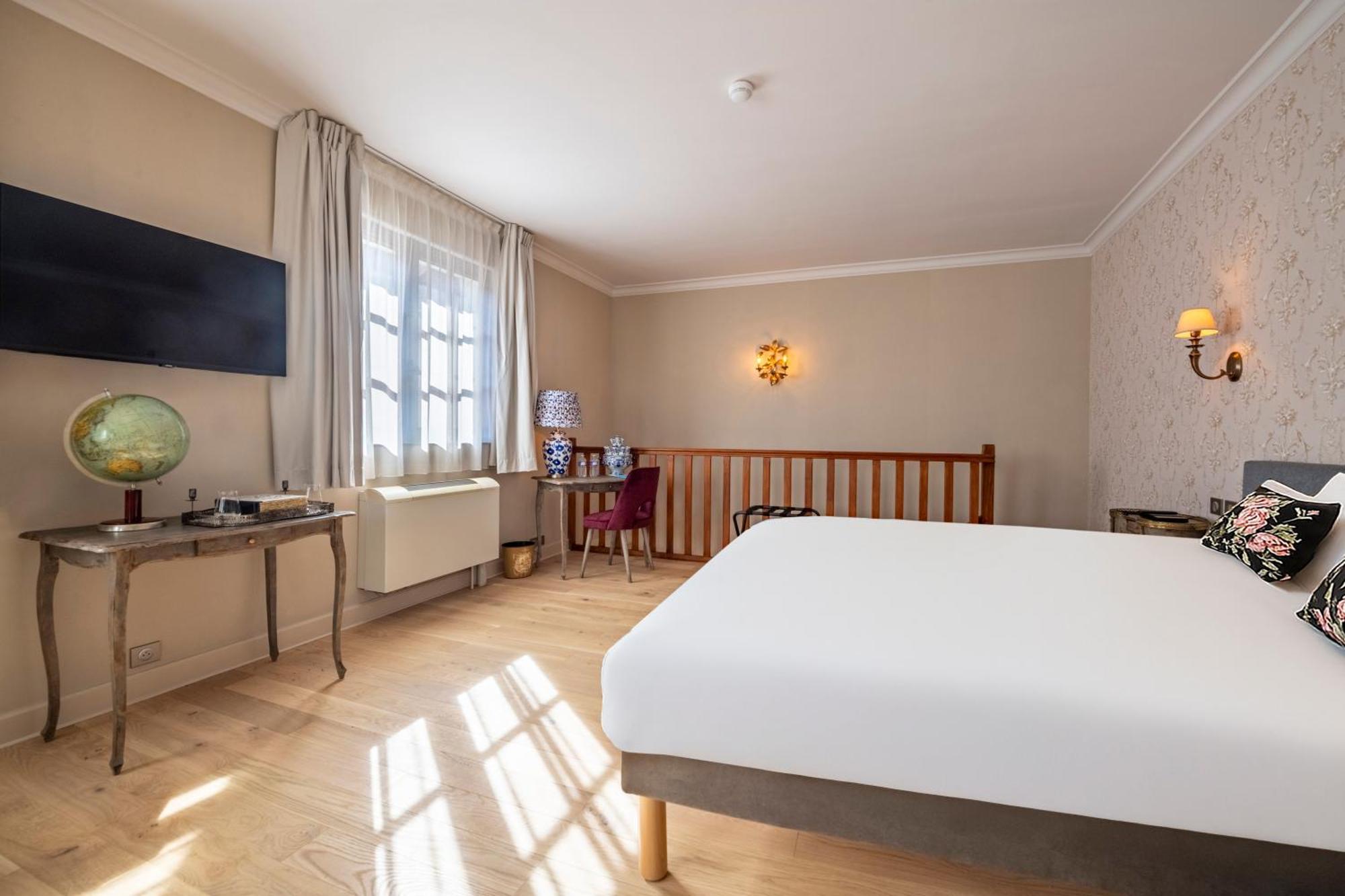 Hotel De La Poste 阿瓦隆 外观 照片